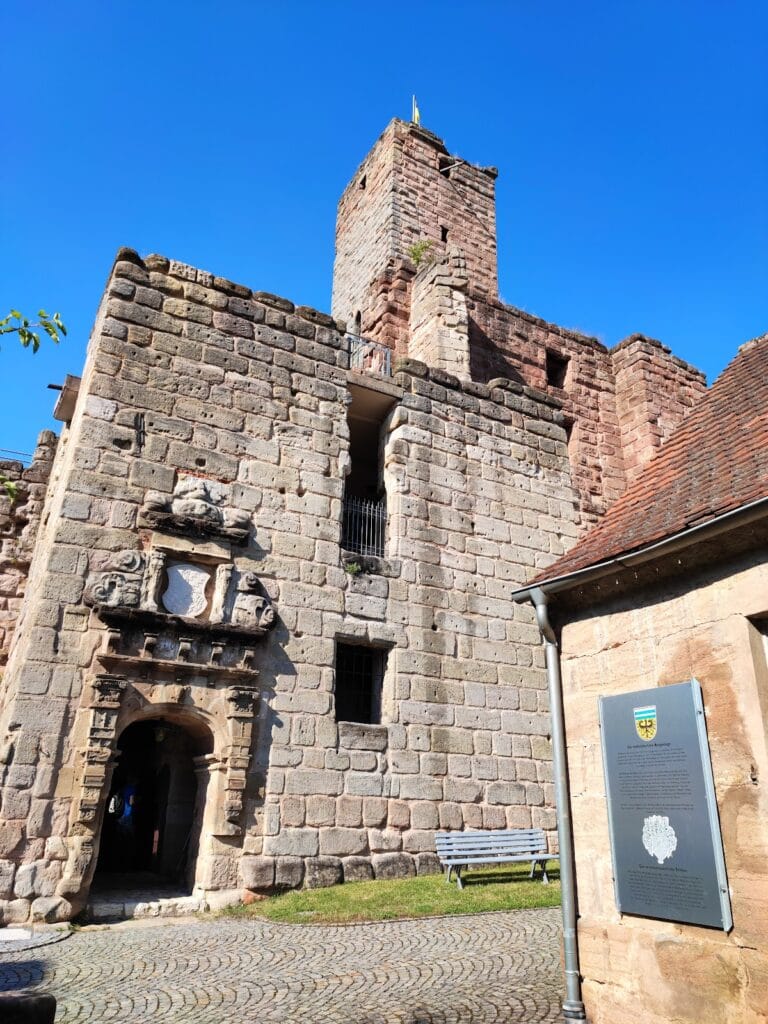 Burgruine Hilpoltstein: A Staufen-Period Rock Castle in Germany 2 Burgruine Hilpoltstein
