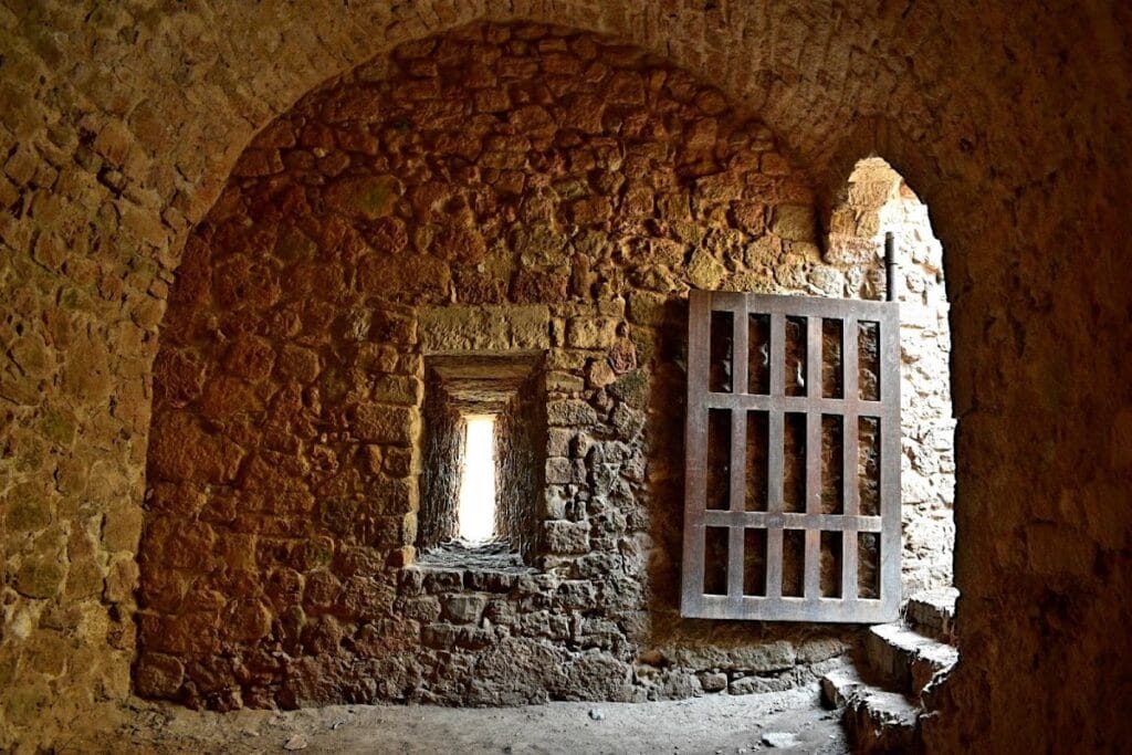 Rojas Castle: A Historic Fortress in Poza de la Sal, Spain 9 Rojas Castle, Poza de la Sal