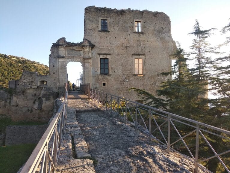 Castello della Valle: A Medieval and Renaissance Fortress in Fiumefreddo Bruzio, Italy