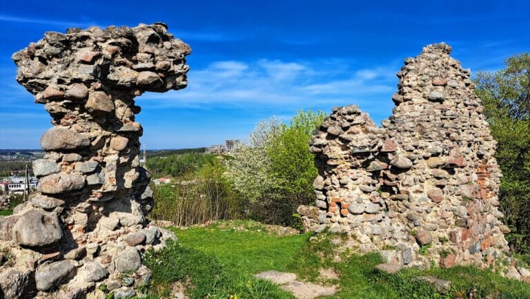 Kurzętnik Castle: A Medieval Fortress in Poland