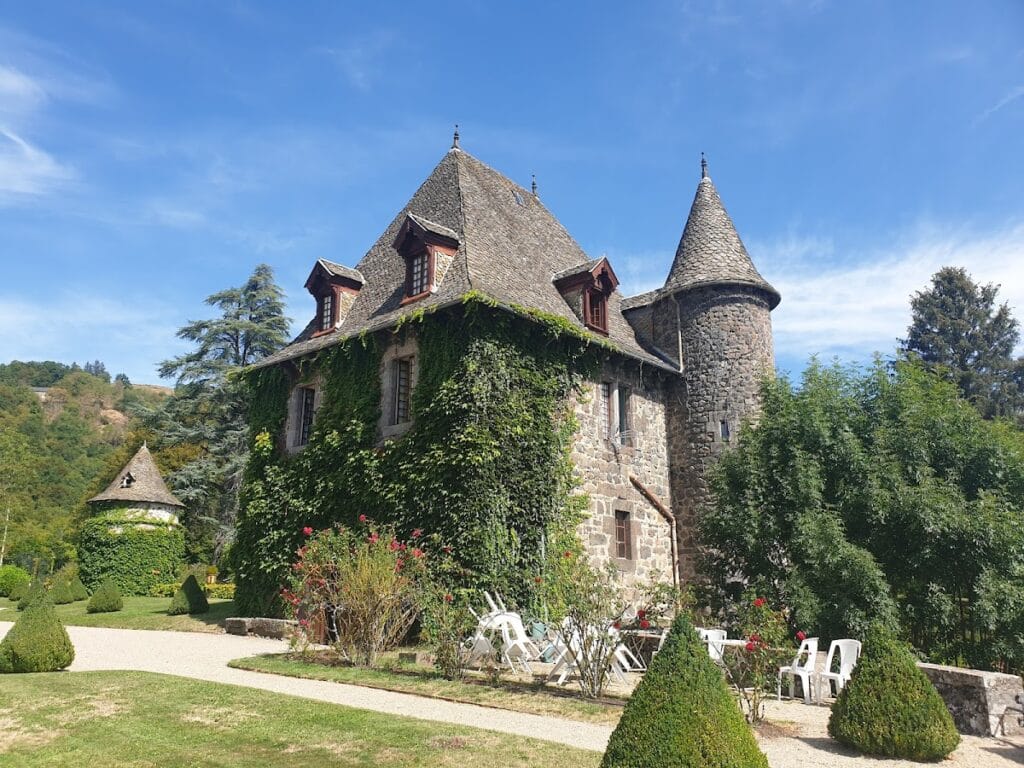Castle of Pesteils: A Medieval Fortress and Residence in France 3 Castle of Pesteils