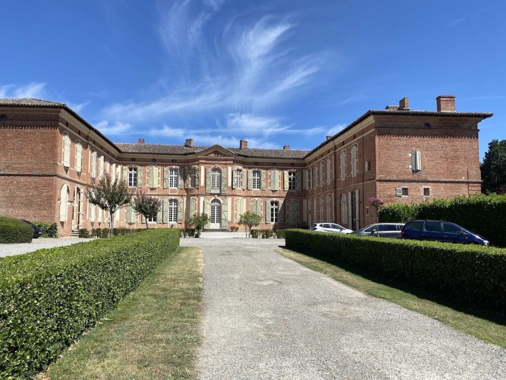 Château de Merville: An Eighteenth-Century Residence and Garden Estate 2 Château de Merville