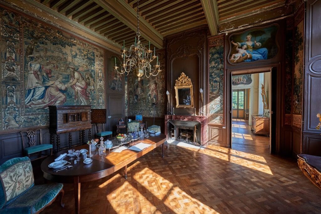 Château de Merville: An Eighteenth-Century Residence and Garden Estate 4 Château de Merville
