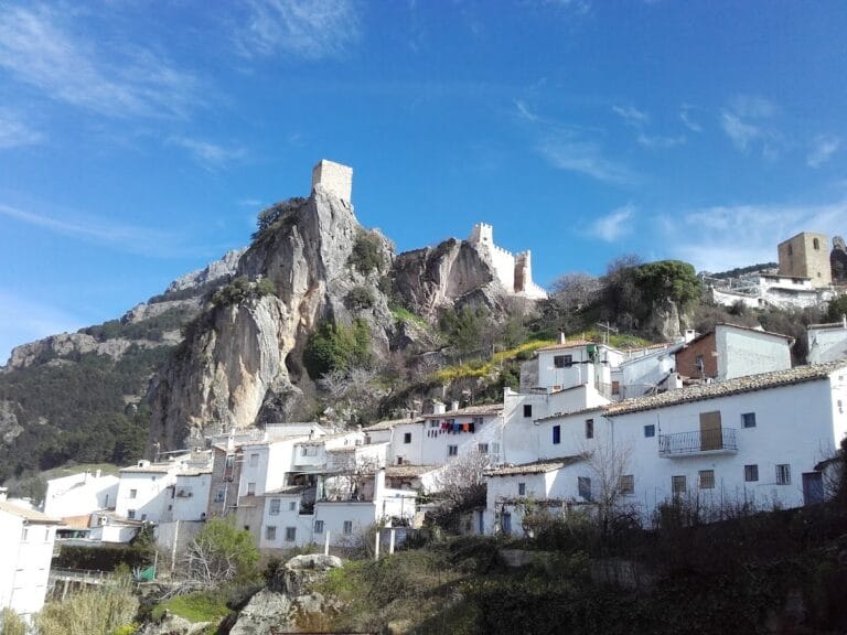 Castillo de la Yedra: A Historic Fortress in Cazorla, Spain