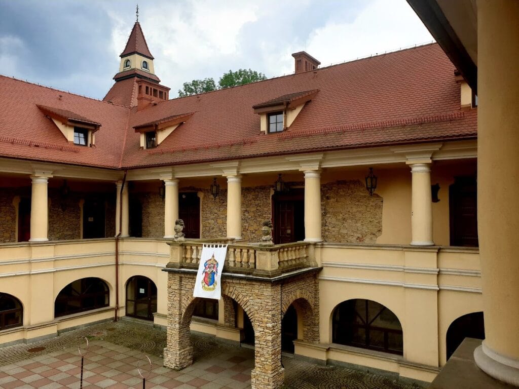 Tarnowice Stare Castle: A Renaissance Castle in Poland 3 Tarnowice Stare Castle