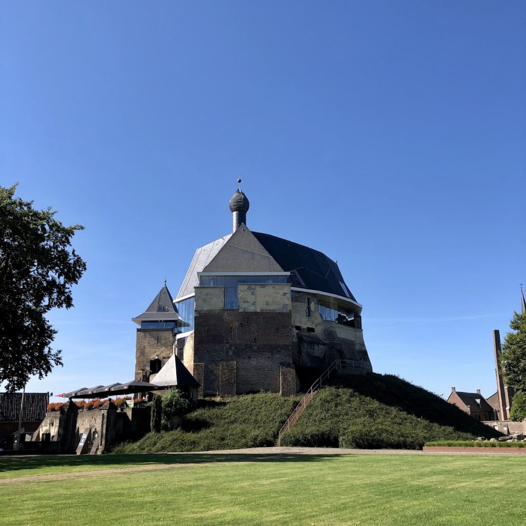 Keverberg Castle: A Historic Fortress in the Netherlands 6 Keverberg Castle