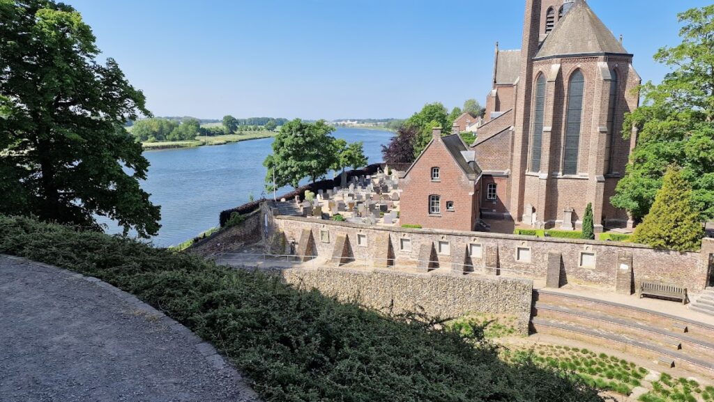 Keverberg Castle: A Historic Fortress in the Netherlands 8 Keverberg Castle
