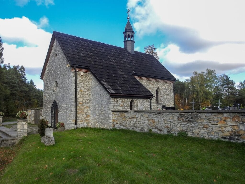 Bydlin Castle: A Medieval Fortified Site and Former Church in Poland 3 Bydlin Castle