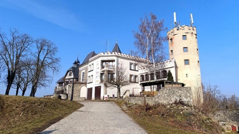 Doubravská hora Castle: A Historic Fortress in Teplice, Czech Republic