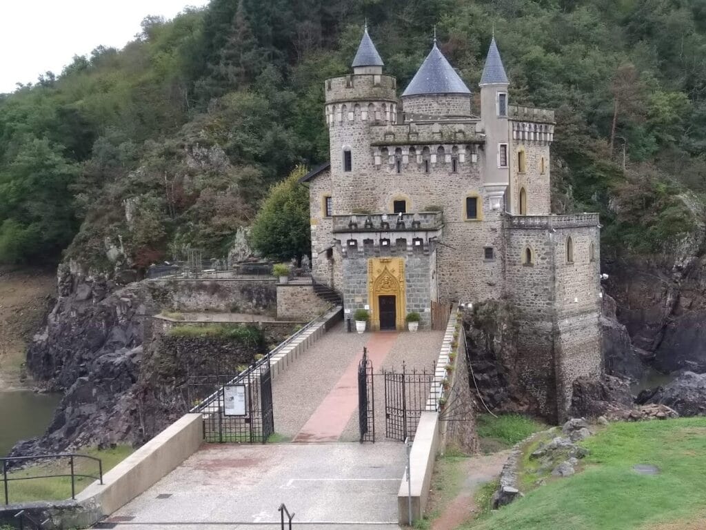 Château de la Roche: A Medieval Castle on the Loire in France 3 Château de la Roche
