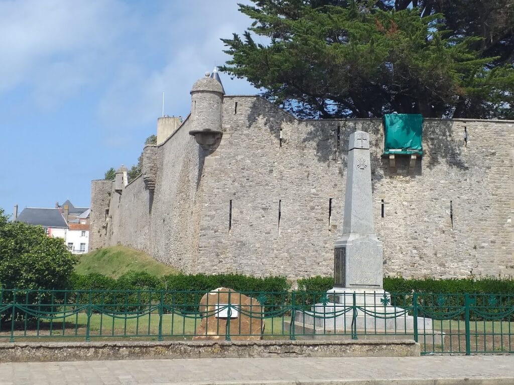 Château de Noirmoutier: A Medieval Fortified Castle in France 4 Château de Noirmoutier