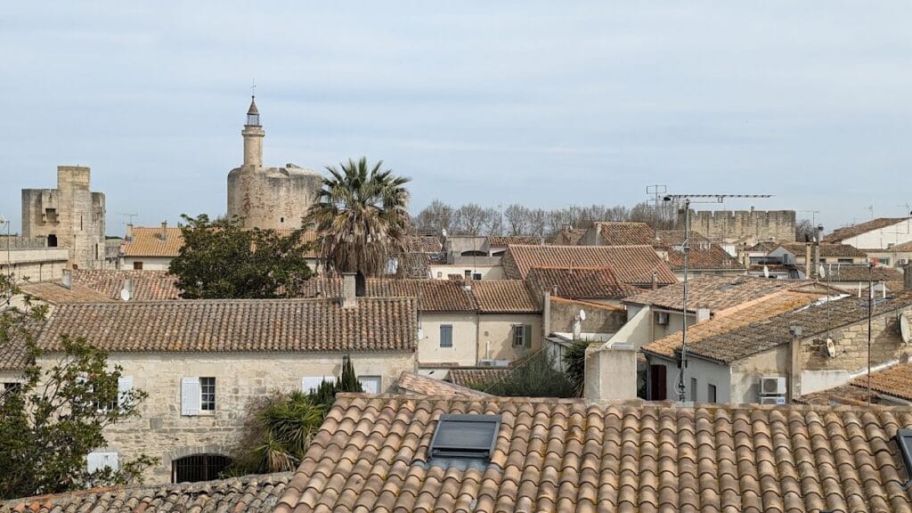 Ramparts of Aigues-Mortes: A Medieval Fortified Enclosure in France 3 Ramparts of Aigues-Mortes