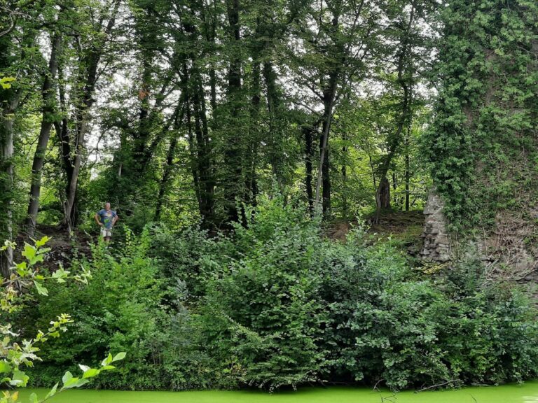 Großbernsau Castle: A Medieval Water Castle in Overath, Germany