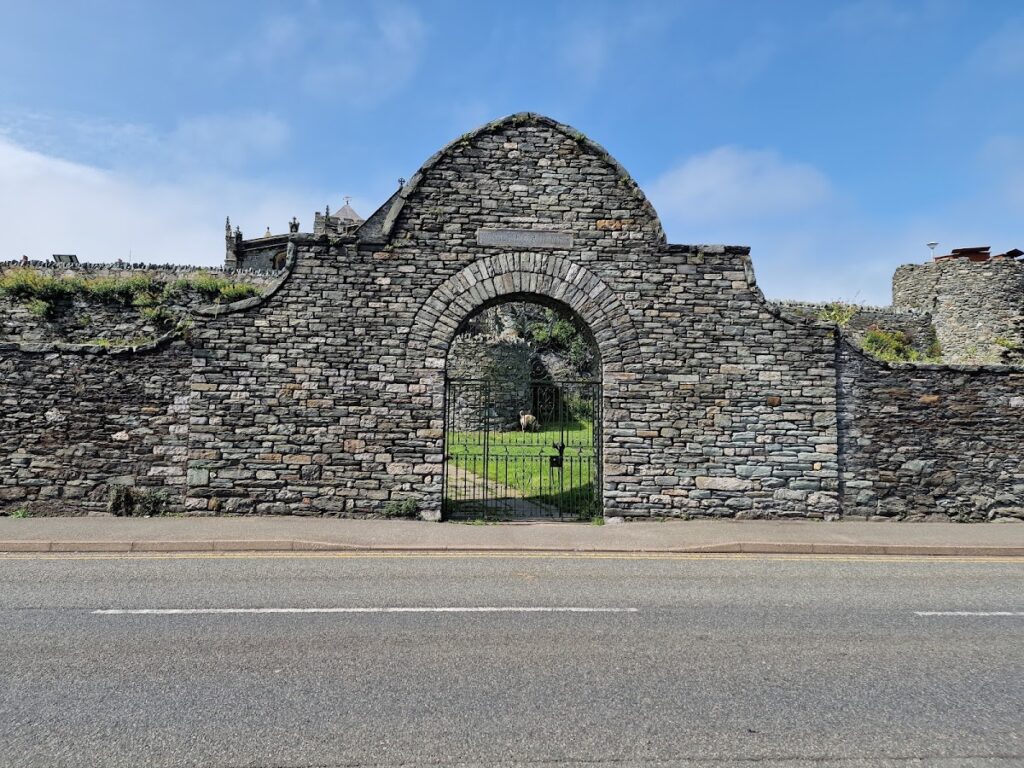 Caer Gybi: A Roman Fortlet and Naval Base in Wales 2 Caer Gybi