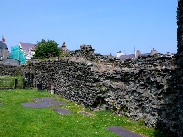 Caer Gybi: A Roman Fortlet and Naval Base in Wales