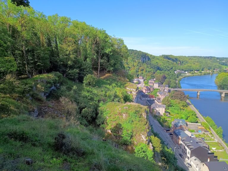 Samson Fort: A Historic Roman and Medieval Fortress in Belgium