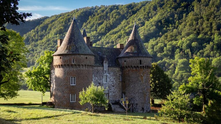 Château de Longevergne: A Medieval Fortress in Anglards-de-Salers, France