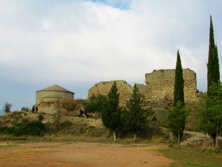 Castell de Sallent: A Romanesque Castle in Catalonia