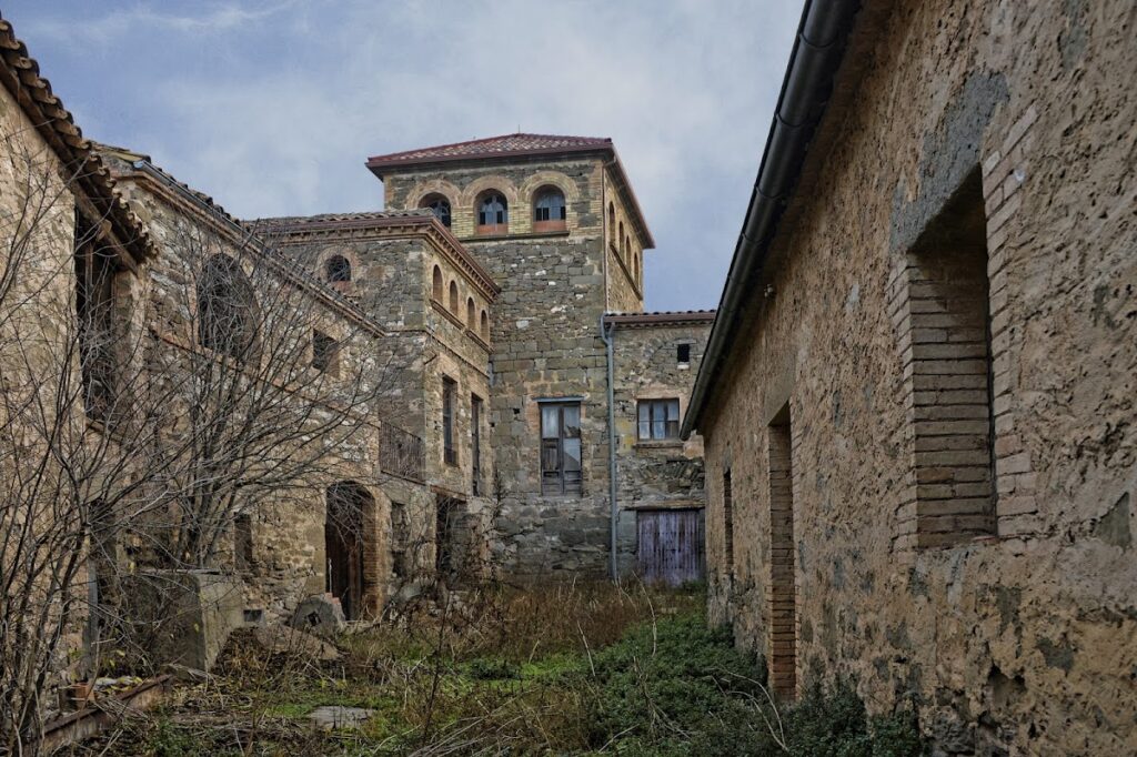 Castell de Gra: A Seventeenth-Century Castle in Spain 2 Castell de Gra