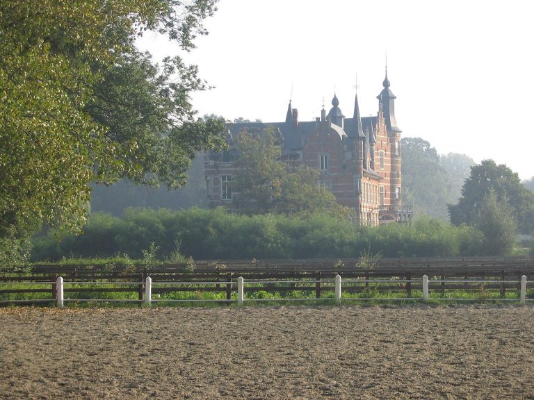 ‘s Gravenkasteel: A Moated Castle in Grimbergen, Belgium