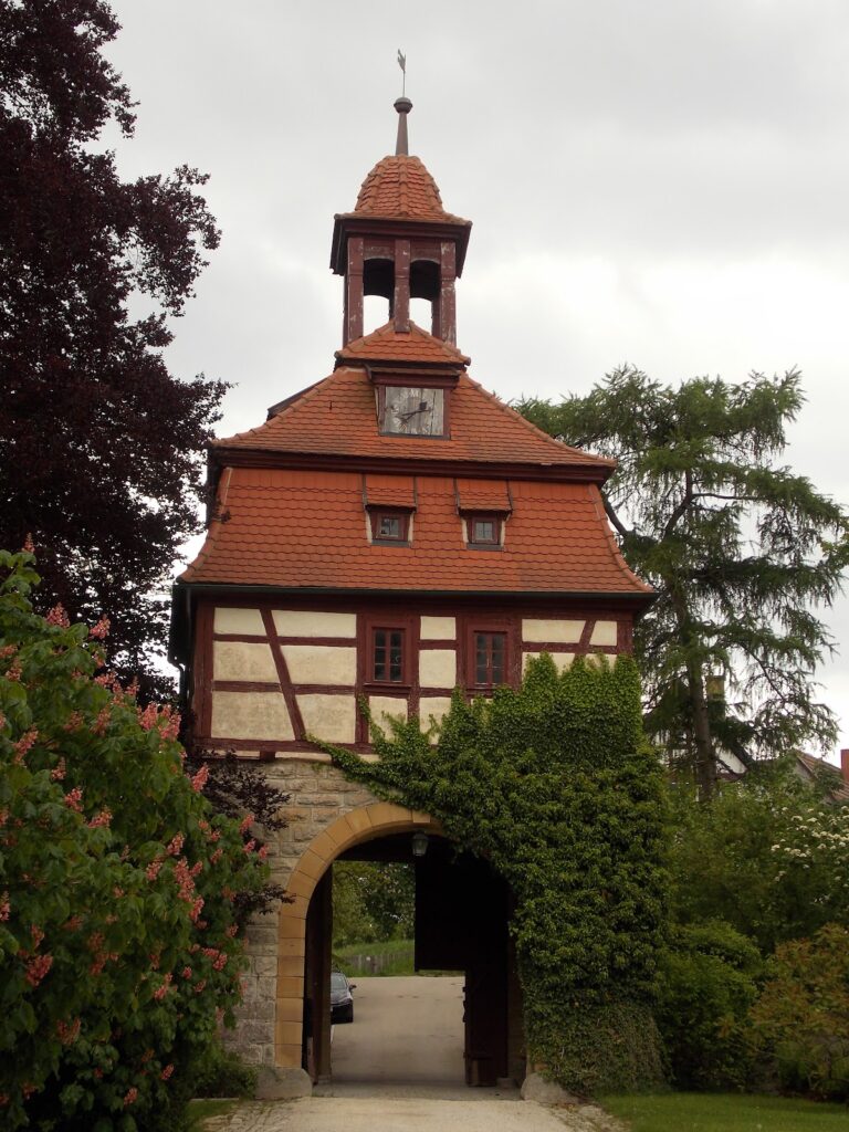 Morstein Castle: A Staufer-Period Spur Castle in Germany 2 Morstein Castle