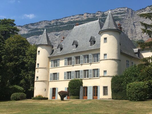 Château de Serviantin: A Historic Medieval Castle in Biviers, France