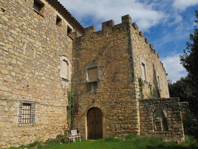 Castell de Campdorà: A Medieval Territorial Castle in Spain