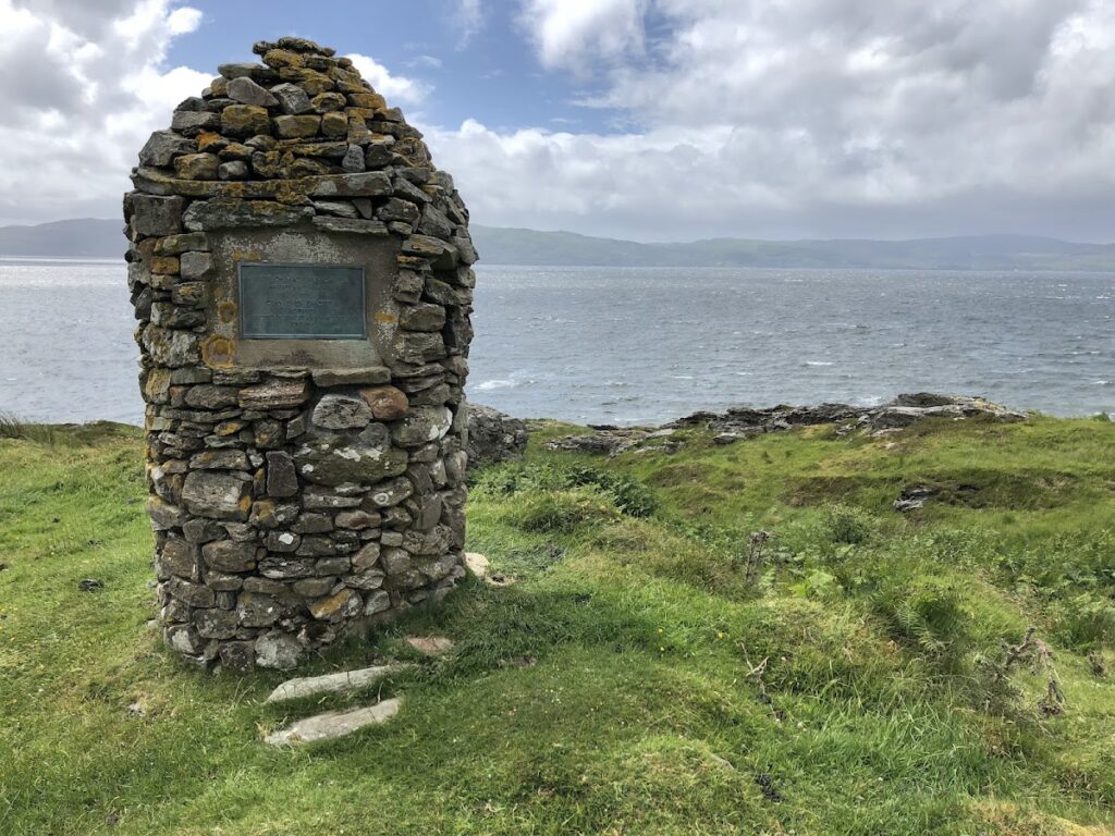 Castle MacEwen: A Medieval Fort and Homestead in Scotland 1 Castle MacEwen