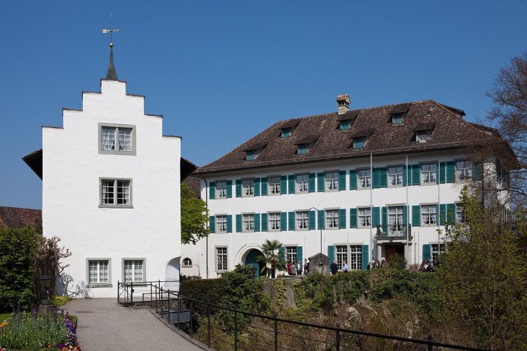 Andelfingen Castle: A Bailiff’s Residence and District Administration Seat in Switzerland