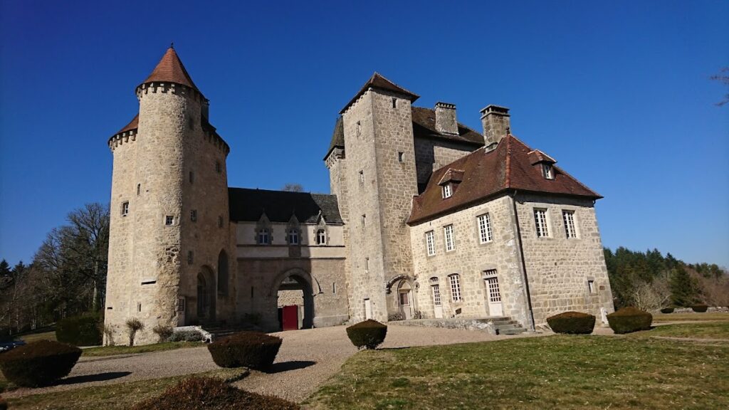 Château de la Gane: A Medieval and Post-Medieval Castle in Saint-Exupéry-les-Roches, France 4 Château de la Gane