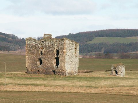 Lordscairnie Castle: A Ruined Tower House in Fife