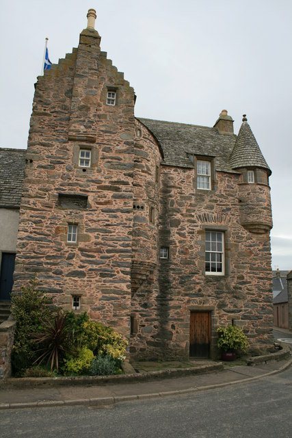 Fordyce Castle: A Scottish T-Plan Tower House