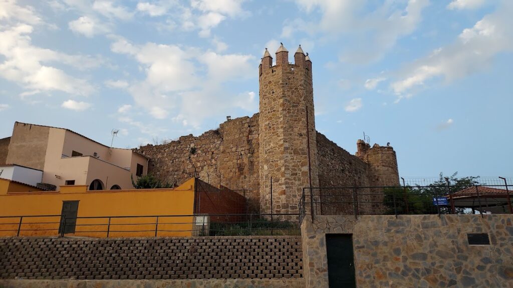 Castillo de Higuera de Vargas: A Medieval Fortress in Spain 3 Castillo de Higuera de Vargas