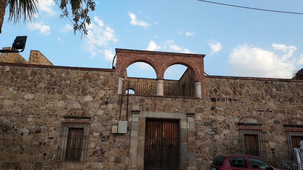 Castillo de Higuera de Vargas: A Medieval Fortress in Spain 4 Castillo de Higuera de Vargas