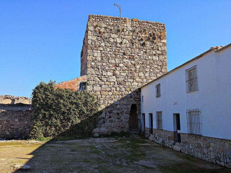 Fortaleza de la Muña: A Fourteenth-Century Rural Castle in Spain