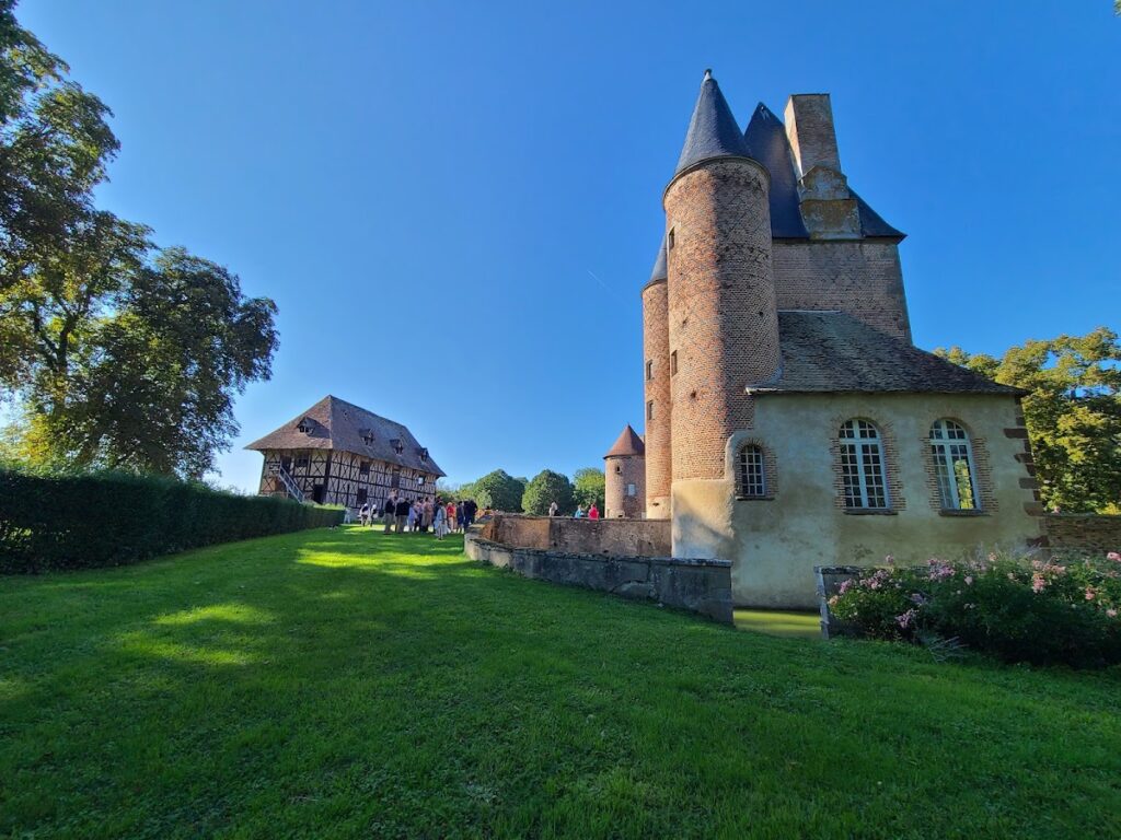Château du Riau: A Moated Historic Residence in France 2 Château du Riau