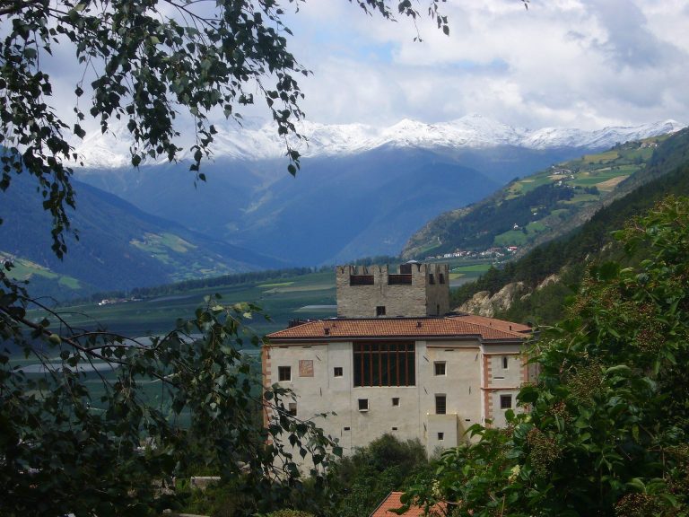 Castle Schlandersberg: A Medieval Spur Castle in South Tyrol