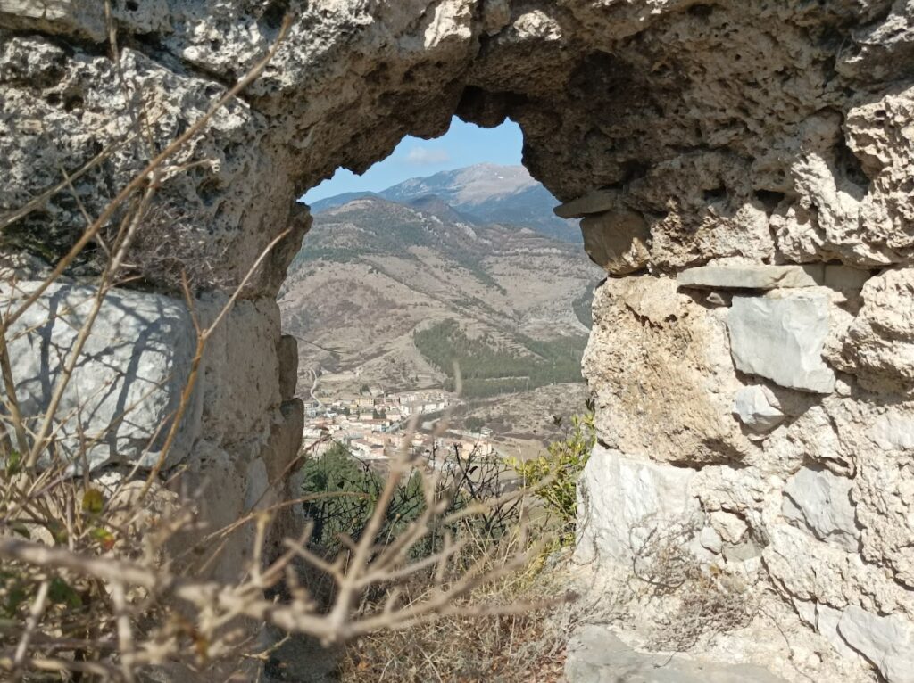 Castell de Lillet: A Medieval Fortress in La Pobla de Lillet, Spain 3 Castell de Lillet