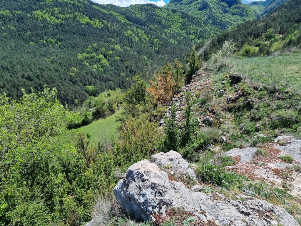 Castell de Lillet: A Medieval Fortress in La Pobla de Lillet, Spain 4 Castell de Lillet