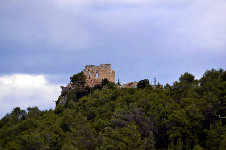 Seguer Castle: A Medieval Fortress in Tarragona