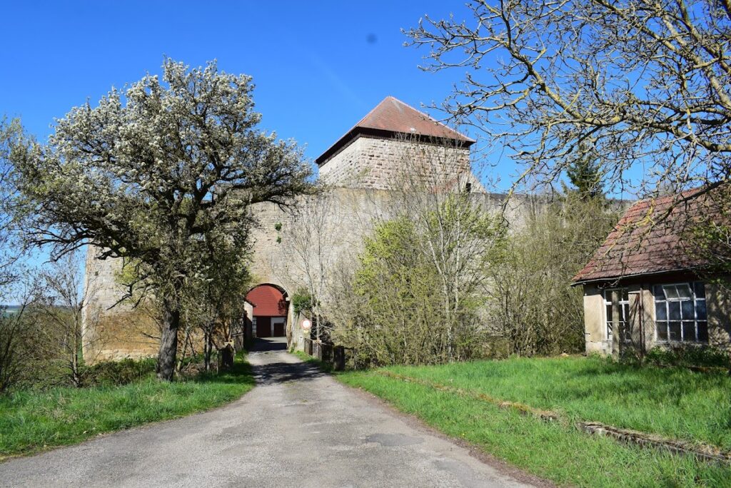 Burg Brauneck: A High-Medieval Castle Ruin in Germany 2 Burg Brauneck