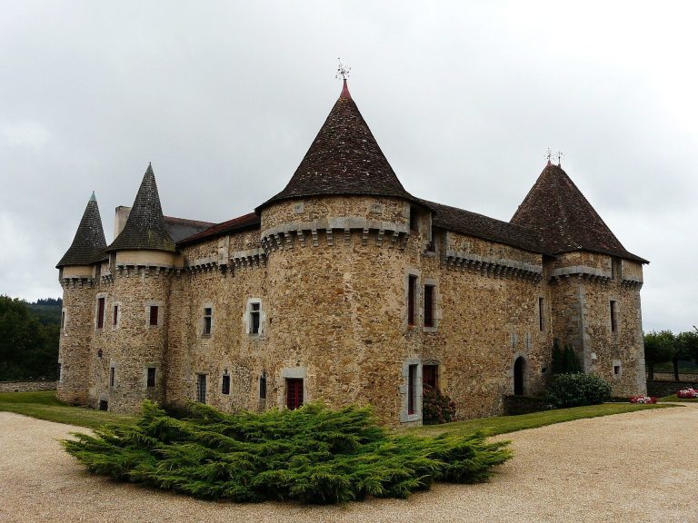 Château de Vieillecour: A Fortified Château in France