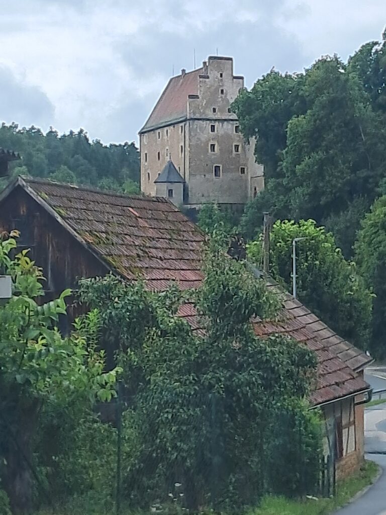 Burg Wiesentfels: A Rock Castle in Bavaria 2 Burg Wiesentfels