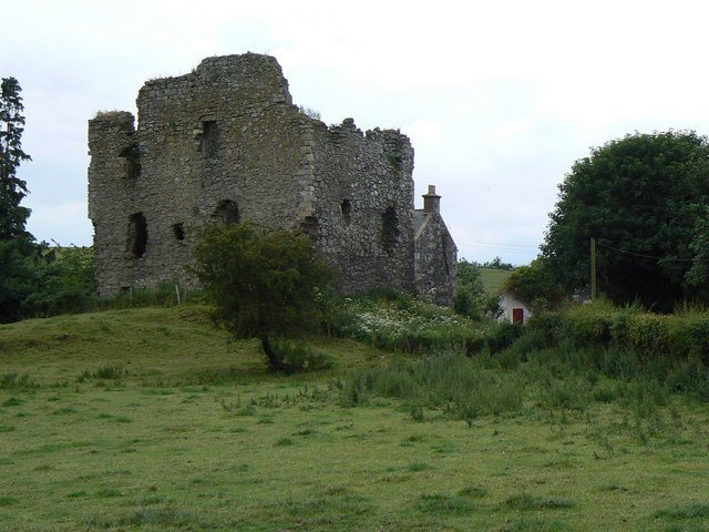 Creich Castle: A Ruined Scottish Tower House in Fife
