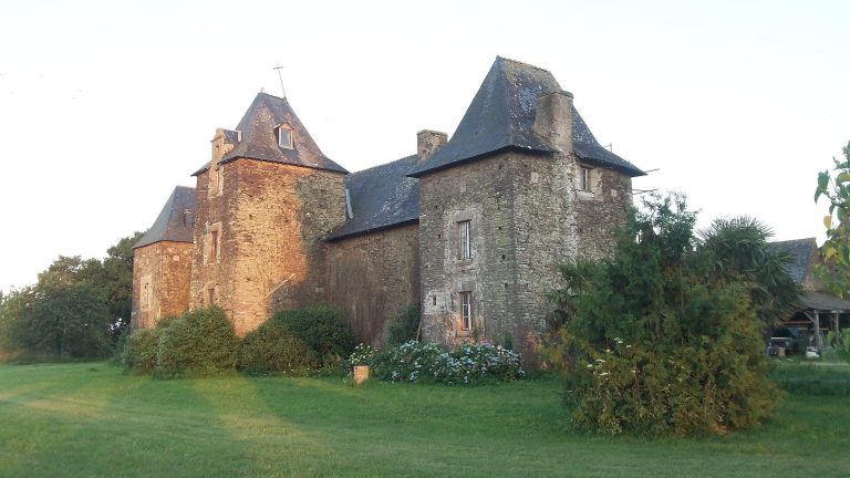 Manoir de Boyac: A Medieval Seigneurial Residence in France