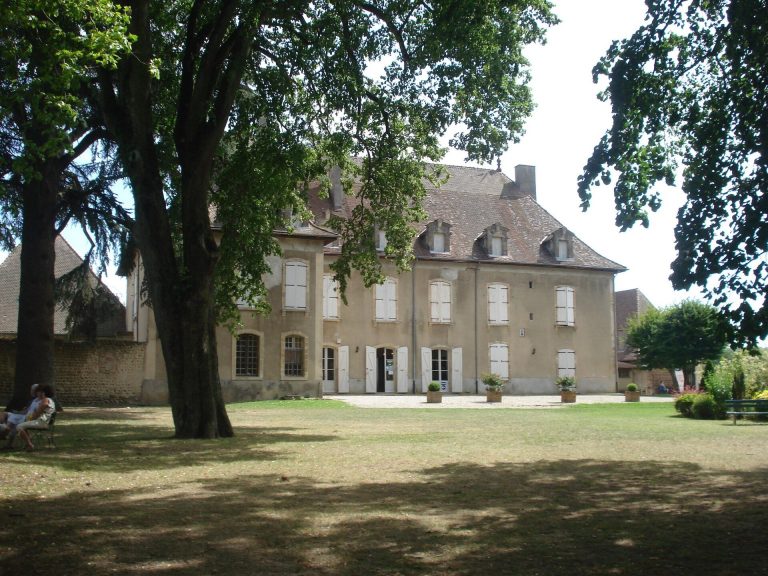 Château d’Hauterives (Drôme): A Historic Château in France