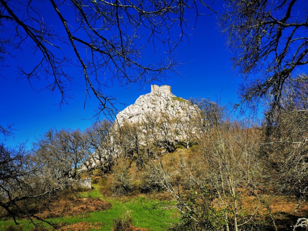 Castle of Marutegi: A Medieval Fortress in Asparrena, Spain 3 Castle of Marutegi