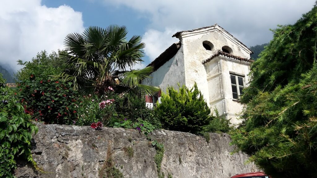 Stachlburg Castle: A Medieval Fortress and Winery in Partschins, Italy 4 Stachlburg