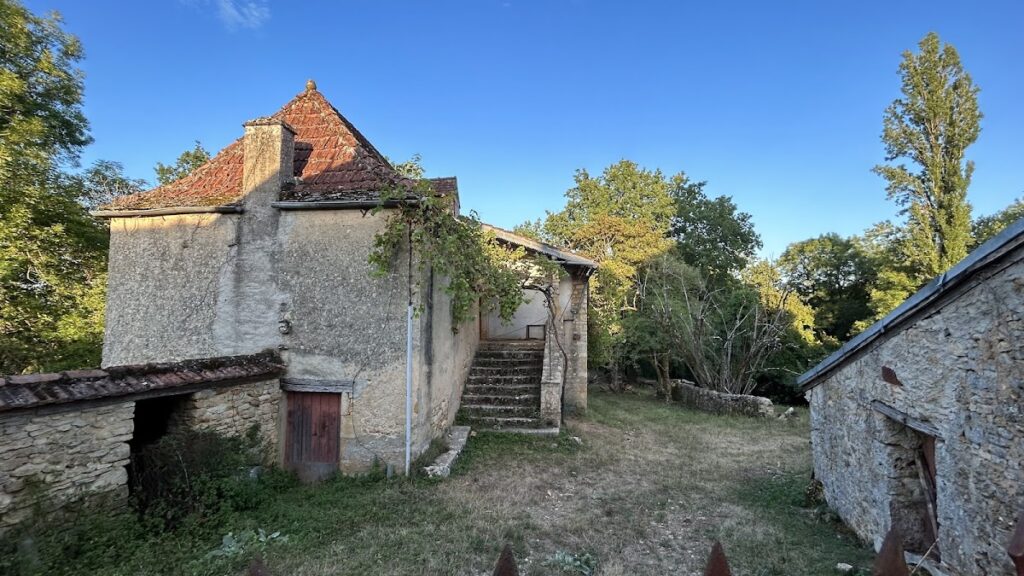 Château de Montcléra: A Historic French Seigneurie and Renaissance Château 4 Château de Montcléra