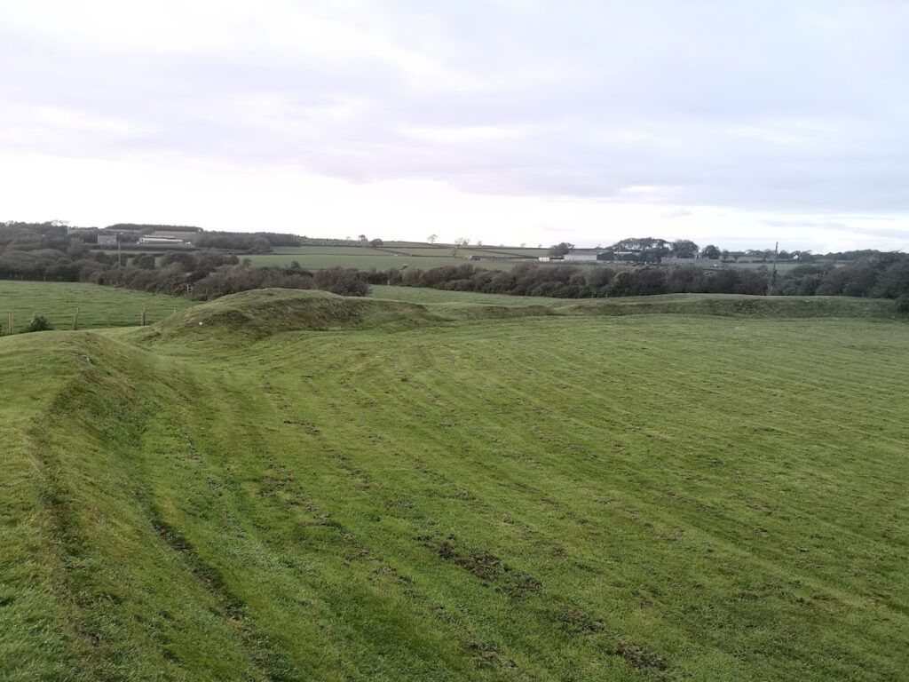 Castell Bryn Gwyn: A Prehistoric Enclosure on Anglesey 1 Castell Bryn Gwyn